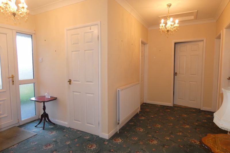 Entrance Hallway- click for photo gallery